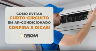 Foto de um homem branco com roupa azul mexendo em um ar condicionado, com título "Como evitar curto-circuito em ar-condicionado? Confira 5 dicas!"