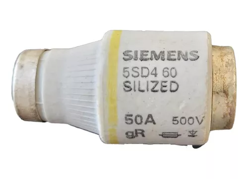 Imagem de um fusível silized branco com escritos em preto "Siemens 5SD4 60 SILIZED 50A 500V"