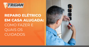 Homem usando alicate para cortar fio e realizar instalação de tomada na parede, ao lado o texto: Reparo elétrico em casa alugada: como fazer e quais os cuidados
